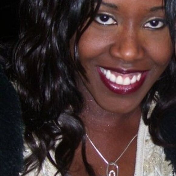 Meet your Posher, Erica - Picture 2 of 2